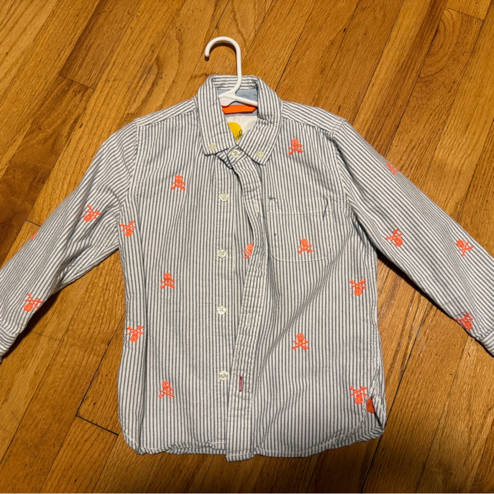 Mini Boden size 4-5 striped button down with pirate embroidered decorations